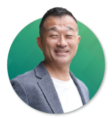 講師